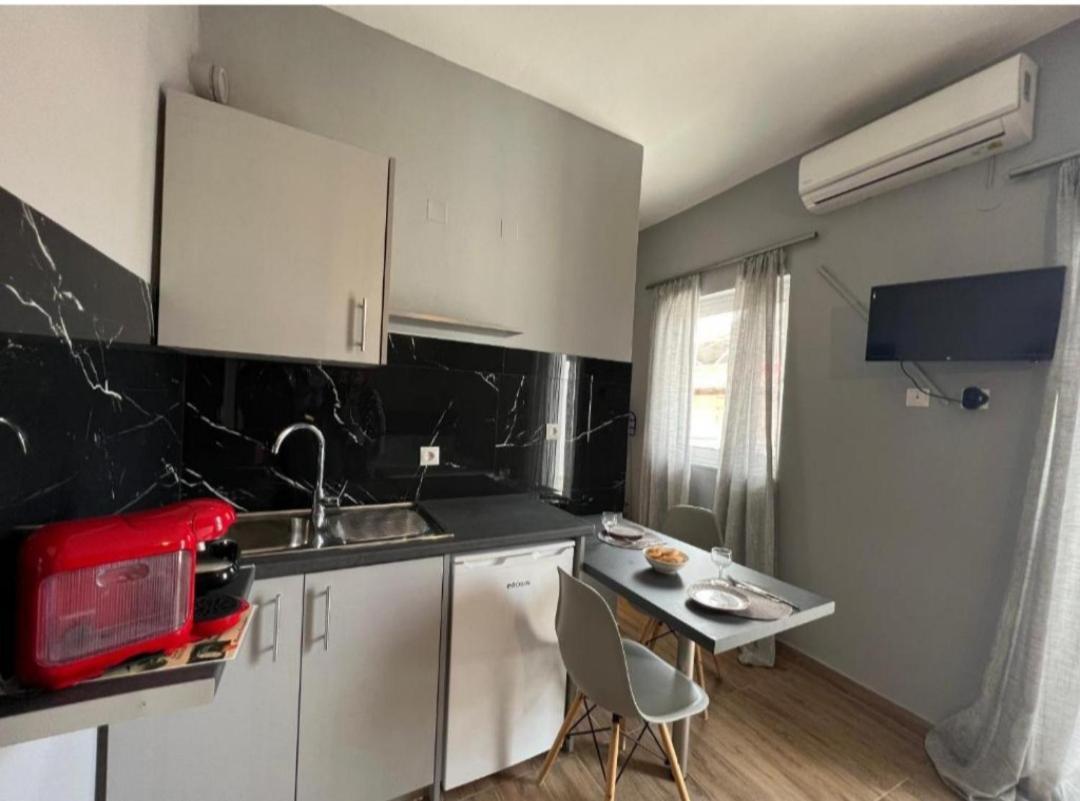 Spiros Apartment In The Center Of Preveza Dodonis 32 Екстериор снимка